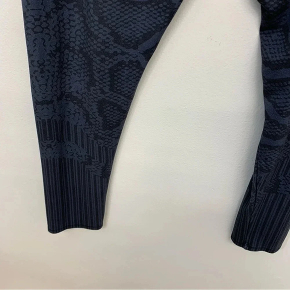 Soft Surroundings Leggings Plus 1X  Blue Print Tapered Elastic Waist Stretch - Picture 5 of 12